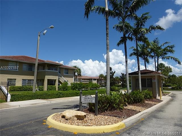 1st image of 9963 Twin Lakes Dr #9-I