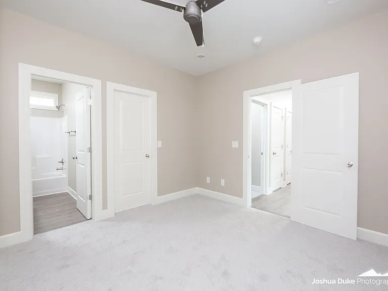 1320 S College Ave — Photo 20