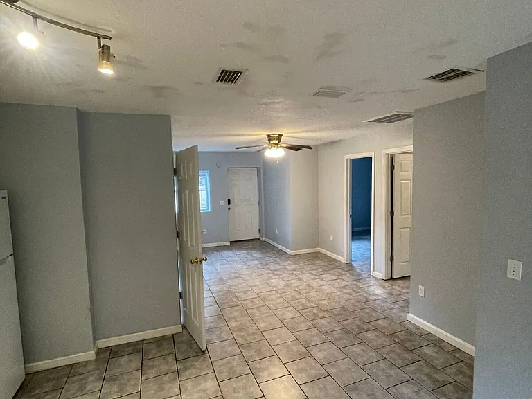 1717 Harris St #2 — Photo 14