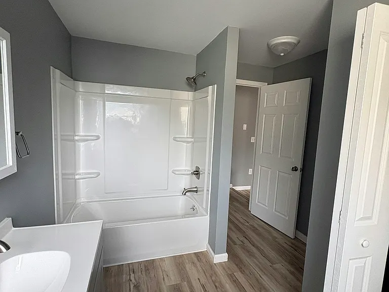 615 George St — Photo 18