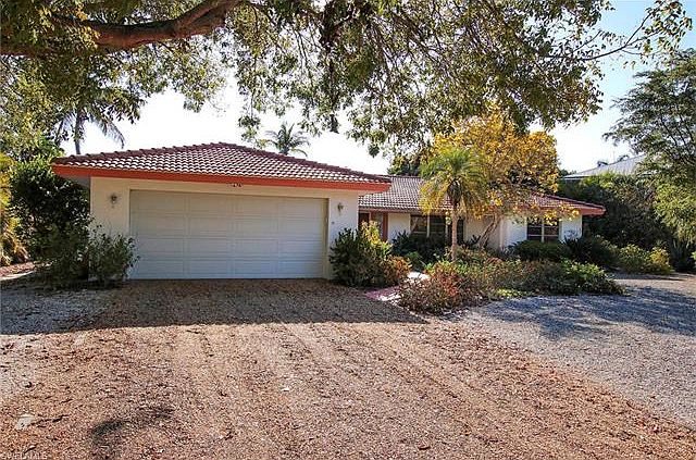 1st image of 625 Lake Murex Cir