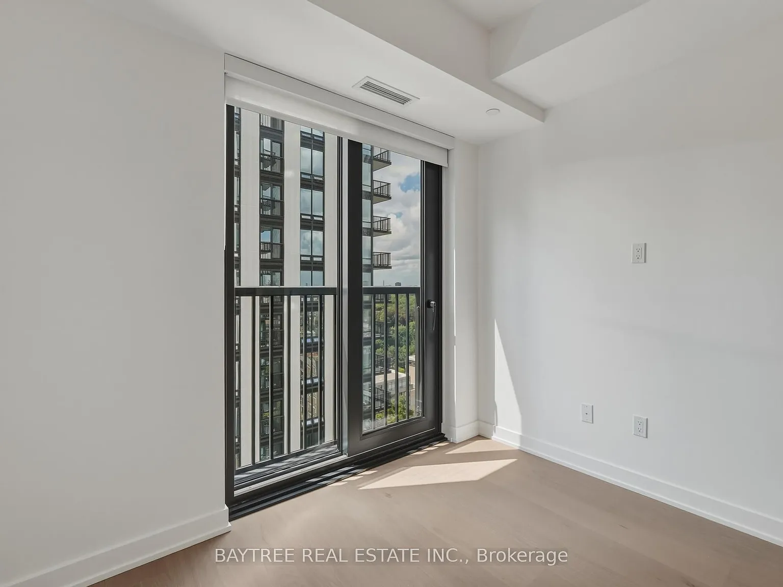 South Forest Hill Residences-East Tower — Photo 4