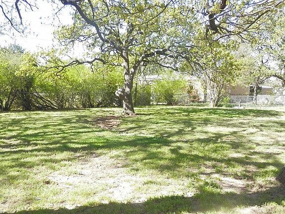 5th image of 1515 Crawford Dr