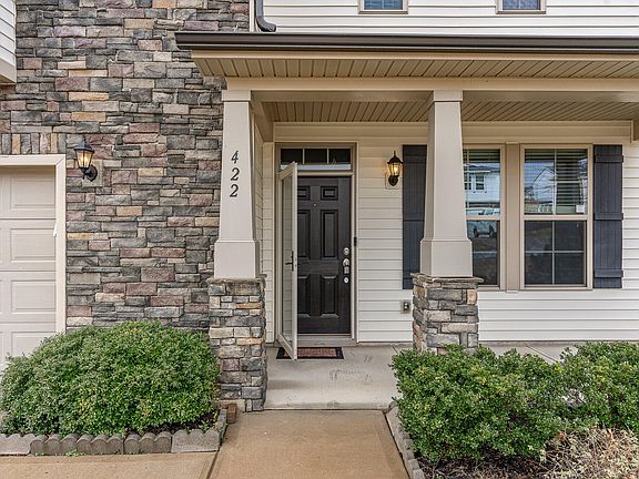 4th image of 422 Rolling Meadows Dr