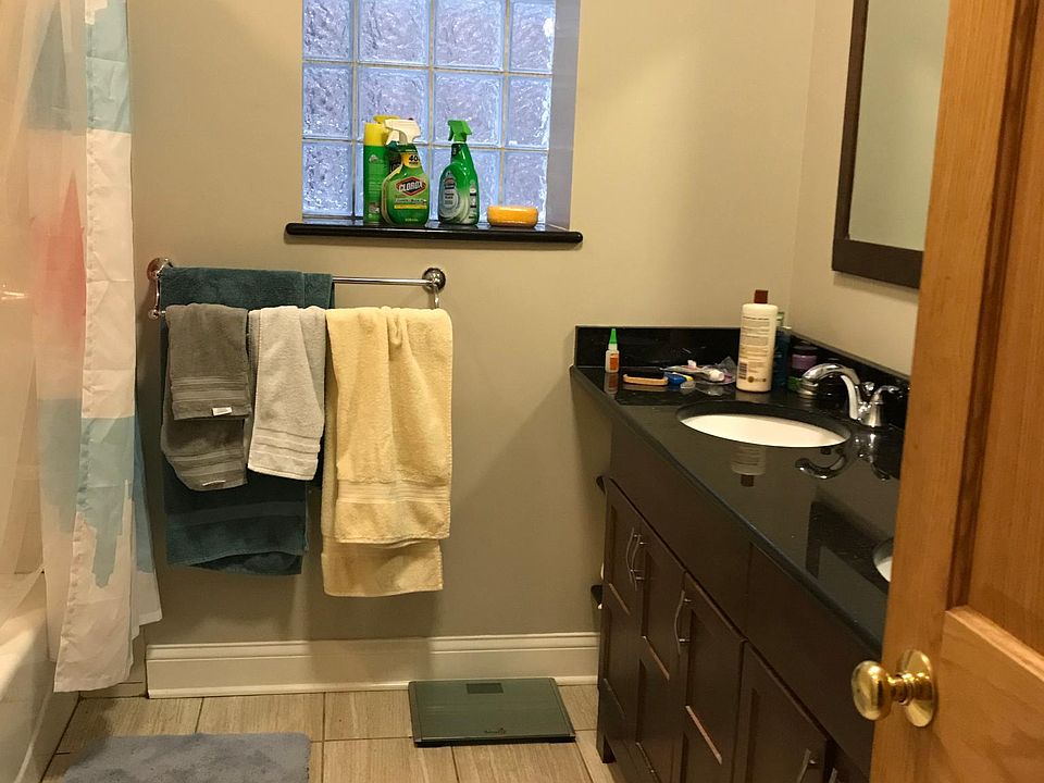 1st image of 1538 N Oakley Blvd APT 1