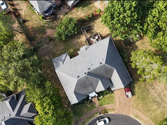 4th image of 737 Black Horse Pkwy