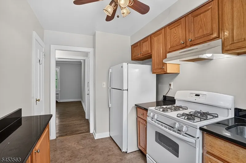 1 bed, 1.0 bath, $2,150 — Photo 3