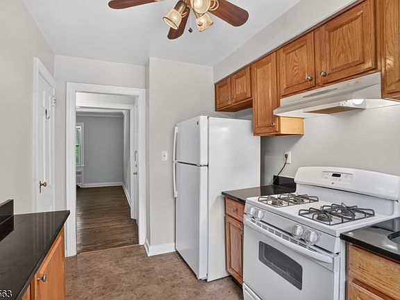 3rd image of 180 Summit Ave APT E4