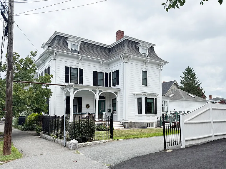 17 Linden St #B — Photo 1