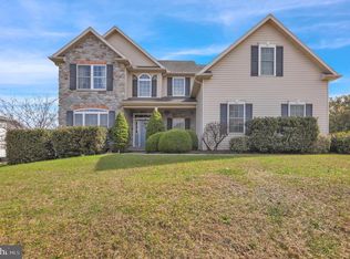 110 Roja Ln, Mertztown, PA 19539