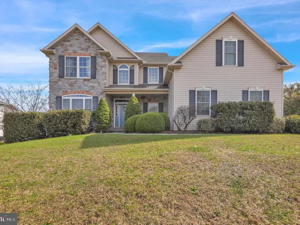 110 Roja Ln, Mertztown, PA 19539