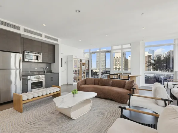 309 5th Avenue image 26 of 28