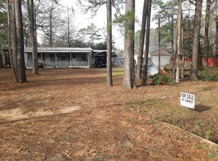 585 June St, Hemphill, TX 75948