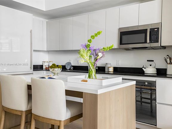 3rd image of 1010 Brickell Ave Unit 2408