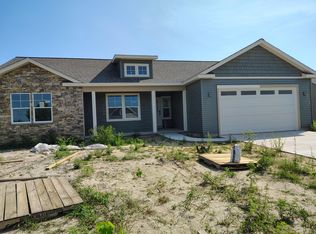 11658 Olive Lake Dr, West Olive, MI 49460