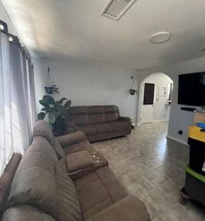 5th image of 6116 Mariposa Ave