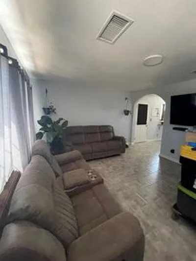 6116 Mariposa Ave — Photo 5