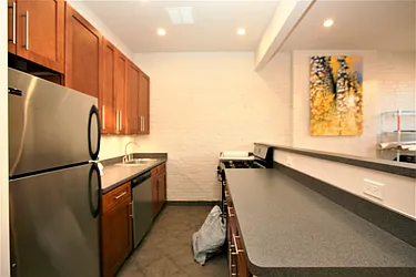 Rented by R New York