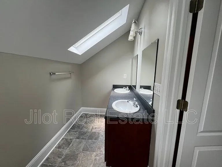 176 Flora Ave NE #A — Photo 14