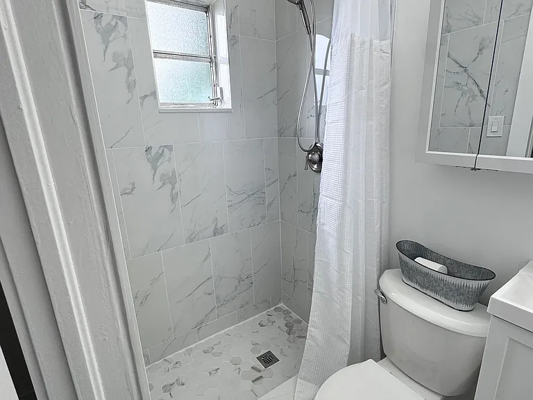 1030 Superior St #2 — Photo 6