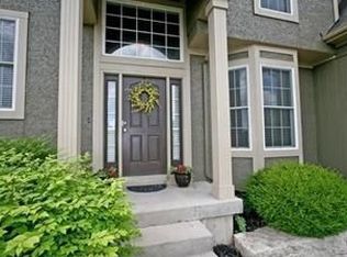 19505 W 96th Ter, Lenexa, KS 66220