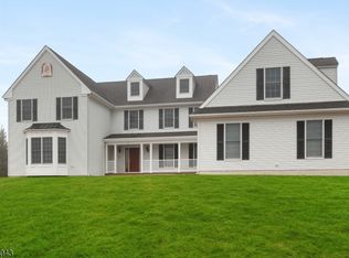 3 Manchur Ct, Raritan Twp., NJ 08822