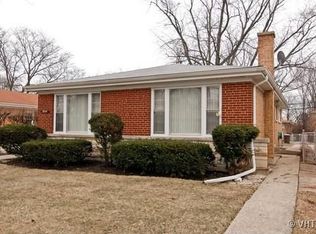 8549 Monticello Ave, Skokie, IL 60076