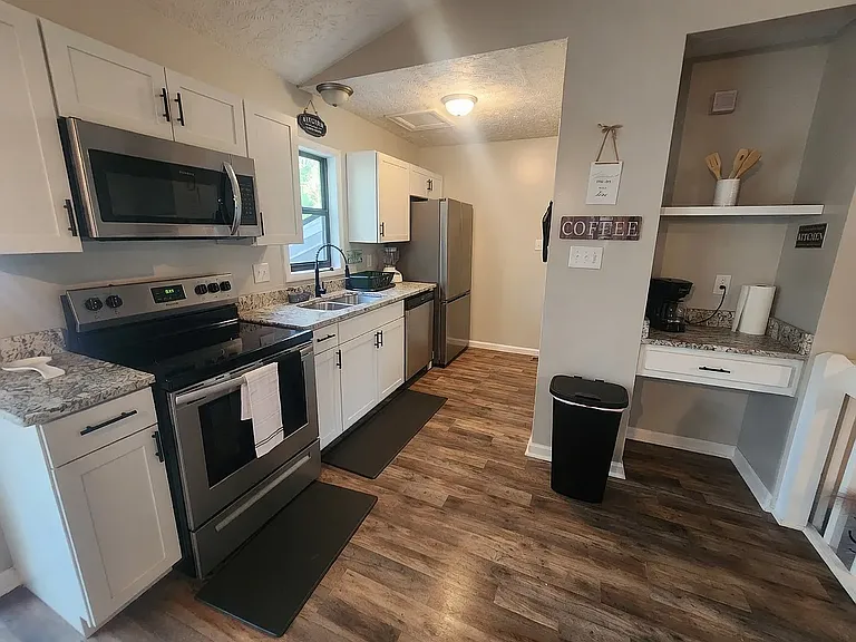 6470 Pittsfield Dr — Photo 10