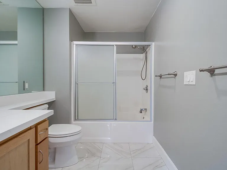 450 J St #3131 — Photo 29