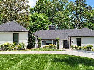 4997 Vernon Oaks Dr, Dunwoody, GA 30338