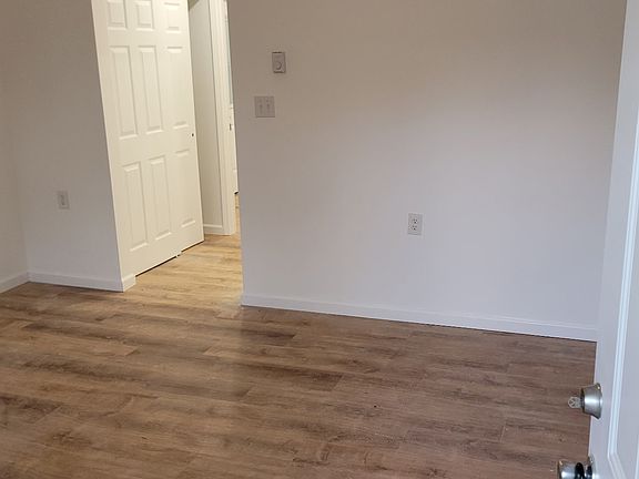 4th image of 1022 N Christina Ave