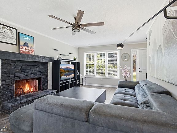 2nd image of 3850 Michaels Way