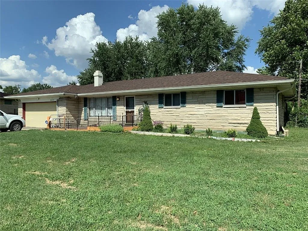 8627 Hardegan St photo 1
