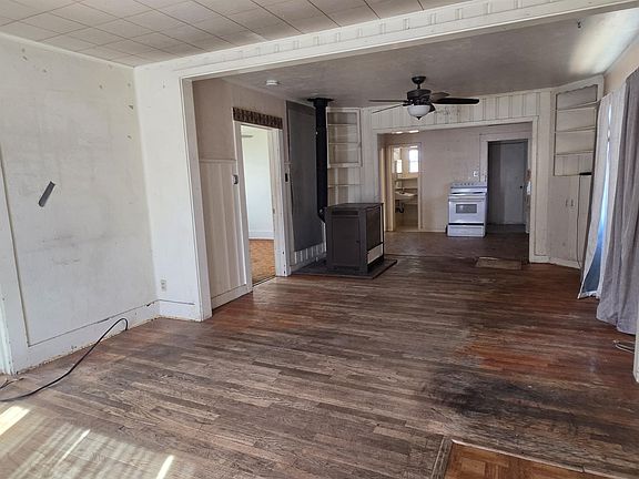 3rd image of 1205 Modoc St