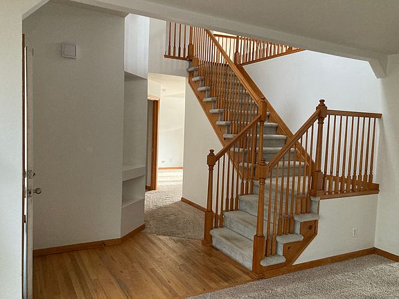 2nd image of 12503 Beach St