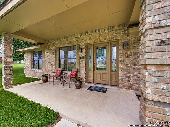 3rd image of 93 Oak Fields Dr
