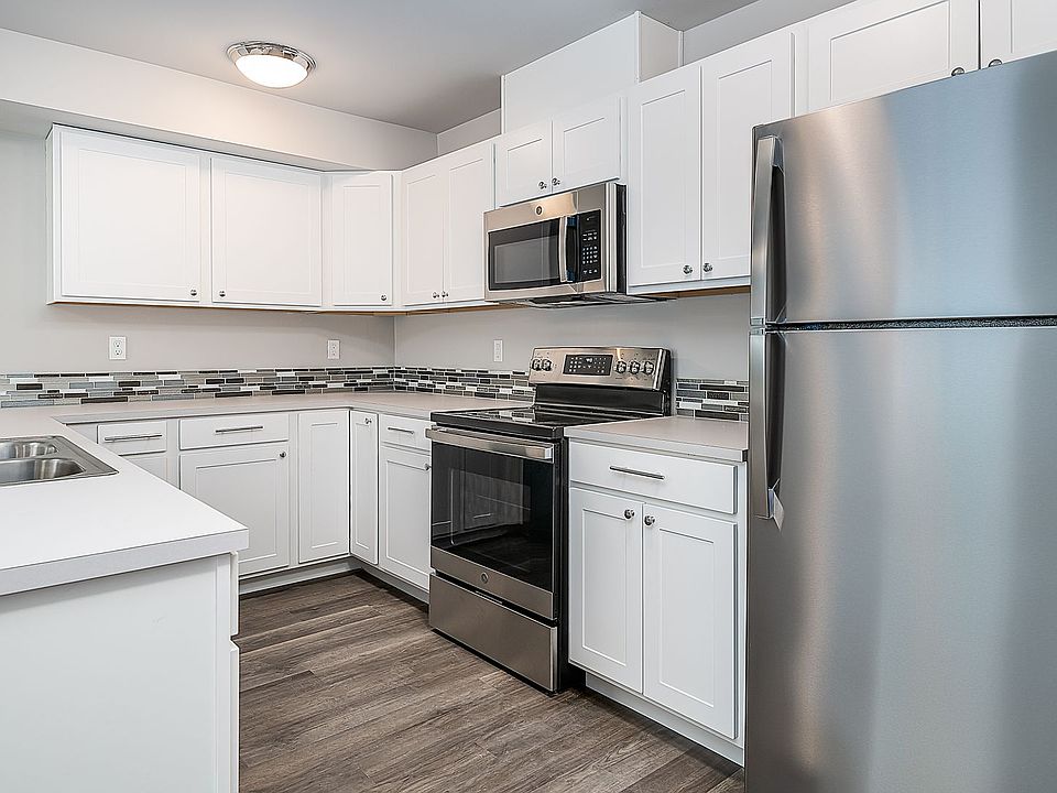 1st image of 4921 100th St NE APT 103