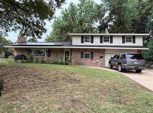 1500 Dover Dr, Ponca City, OK 74604