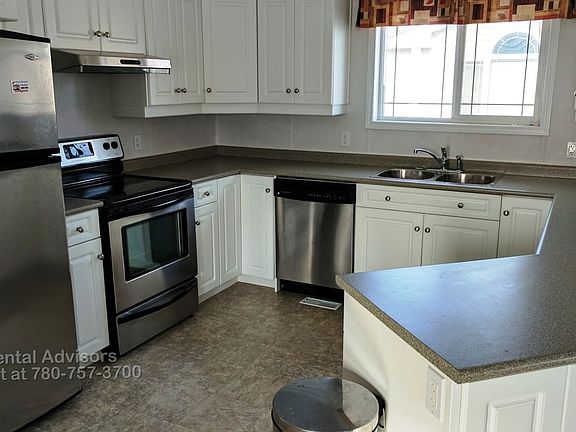 2nd image of 1028 Aspen Dr E