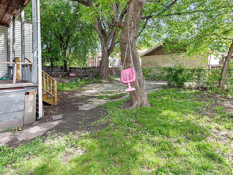 1076 N Rademacher St #1076 — Photo 29