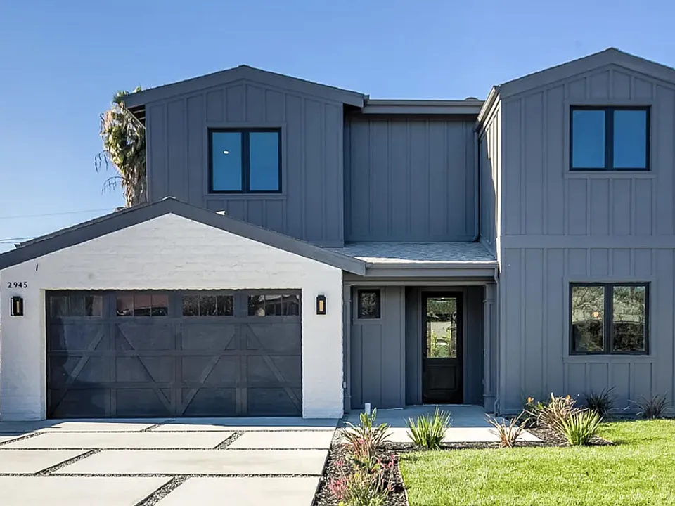 2945 Midvale Ave