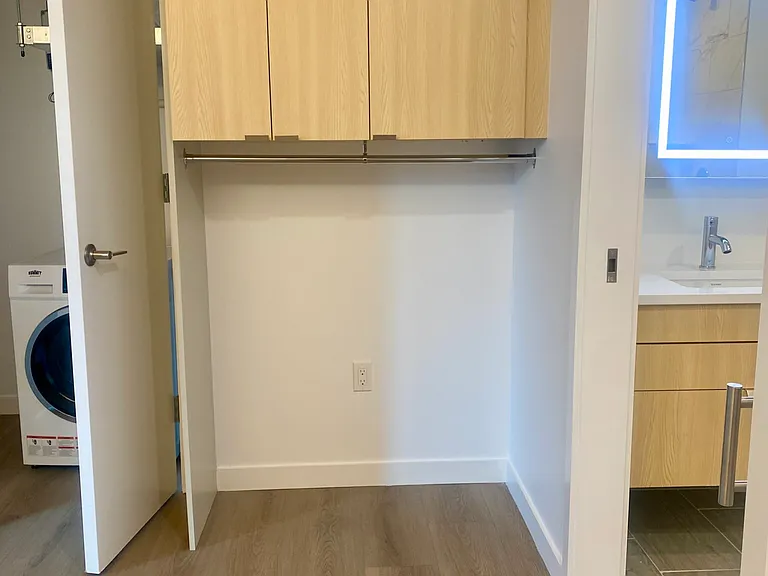 154 Broadway #210 — Photo 21