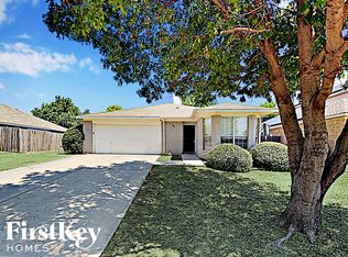 3962 Busch Gardens Dr, Fort Worth, TX 76123