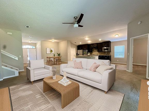 5th image of 159 Woodcross Dr
