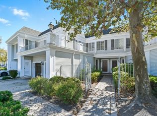 283 Riveredge Dr, Chatham, NJ 07928