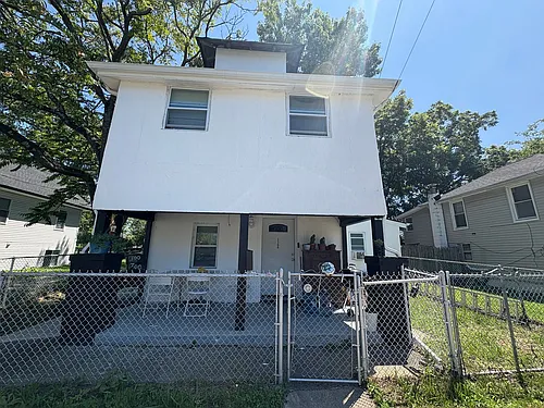 1300 Heck Ave Photo 1