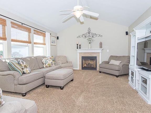 2nd image of 6121 Fairway Ct