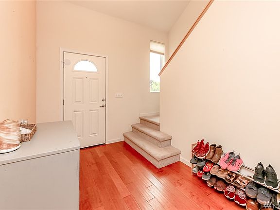 5th image of 9969 Greenleaf Ct SE