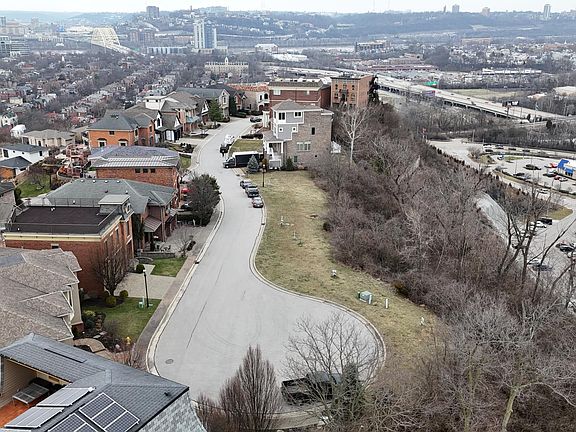 5th image of 91 Watch Hill Ln
