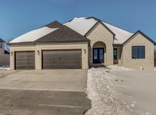 2093 N Silver Charm Ave, Springfield, MO 65802